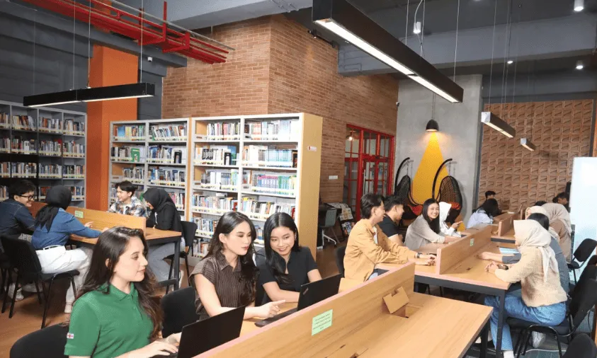 Pendidikan Digital Kreatif Siapkan Mahasiswa Hadapi Tantangan Era Modern