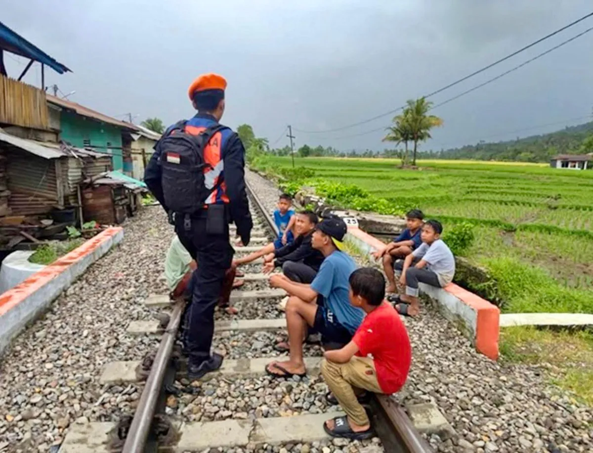 KAI Imbau Masyarakat Hindari Aktivitas di Jalur Kereta Selama Ramadhan