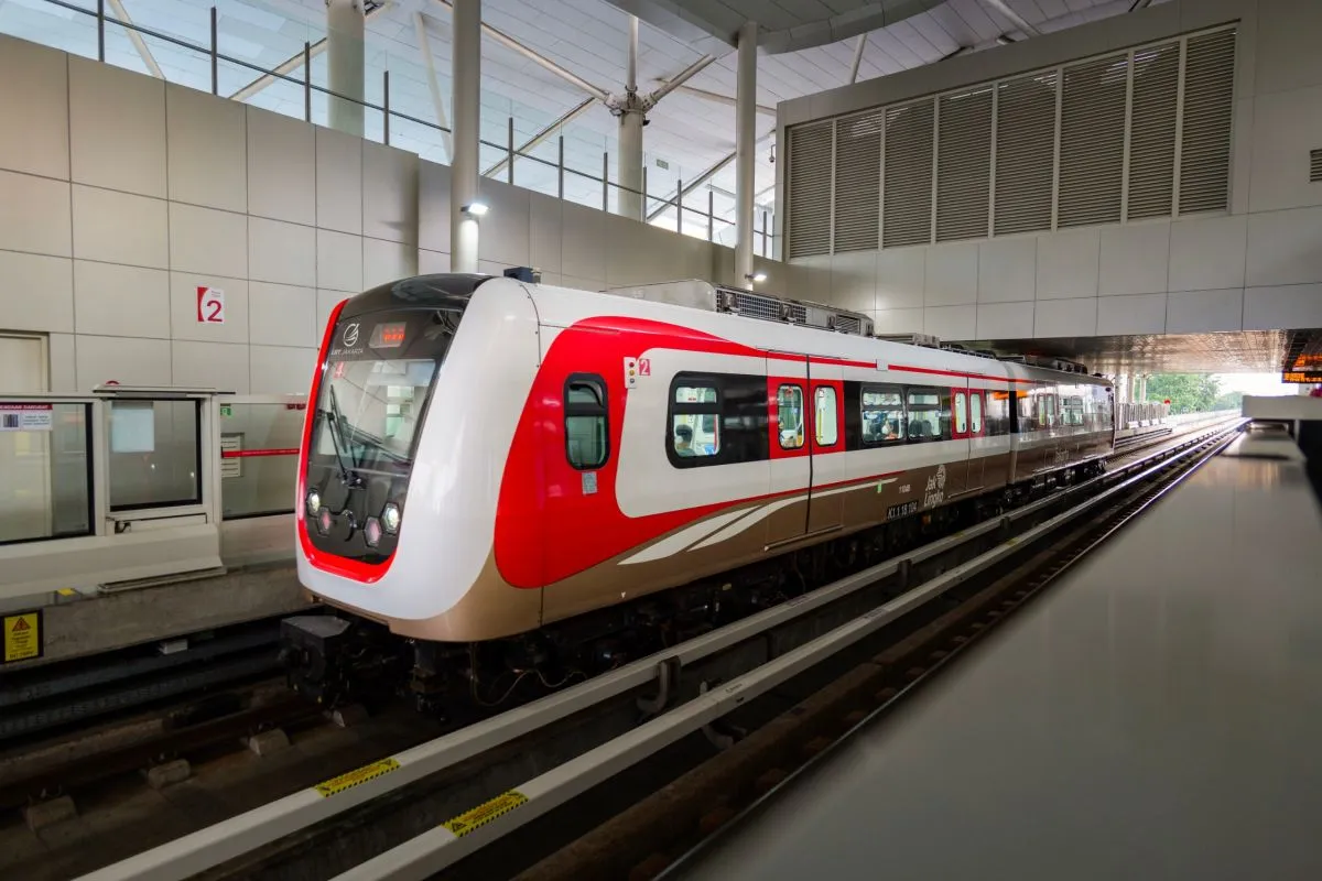 Warga Dukung Perpanjangan Jalur LRT Jakarta untuk Tingkatkan Mobilitas