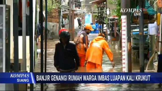 Banjir Cipete Utara Jakarta, Warga Bertahan di Rumah Meski Ketinggian Air 1 Meter