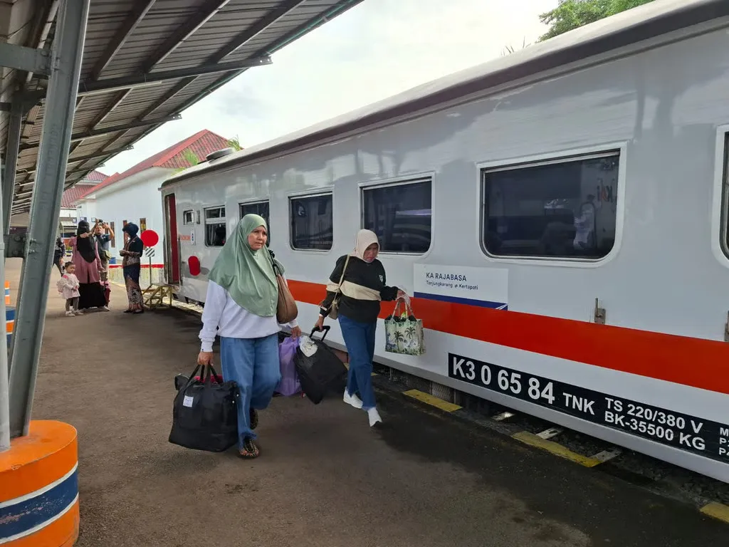 KAI Divre III Tambah Rangkaian Eksekutif KA Sindang Marga untuk Imlek 2577