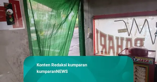 Tirai di Warung Makan Jakarta: Menghormati Puasa dan Menjaga Privasi