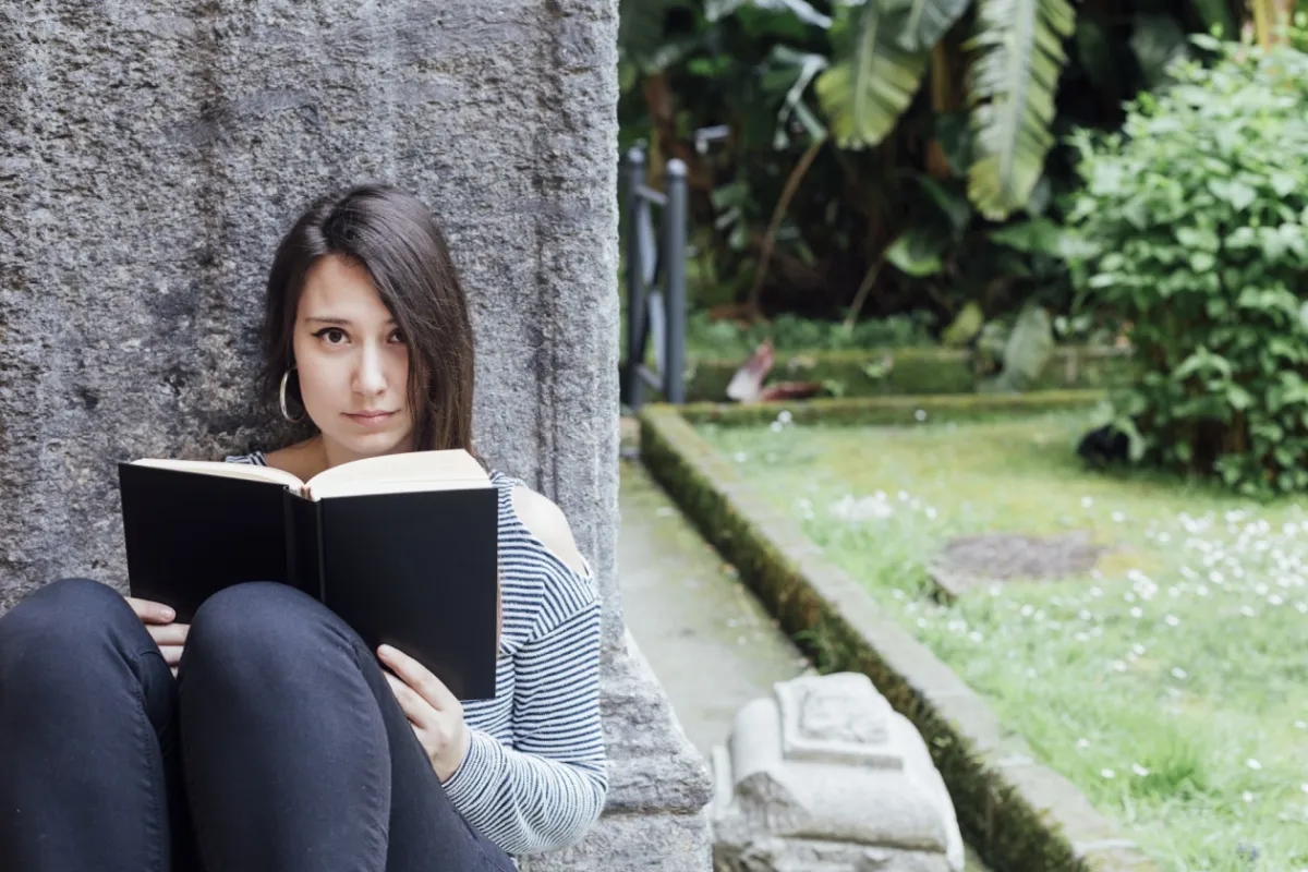 Membangun Literasi Remaja Melalui Pemanfaatan Media Sosial