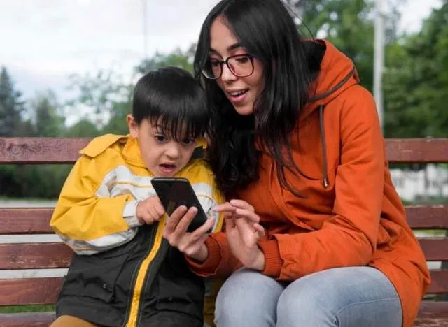 Pentingnya Peran Orangtua dalam Melindungi Anak dari Dampak Negatif Digital