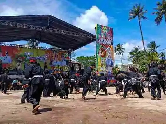 PT Timah Dukung Festival Ruwah dan Perang Ketupat di Tempilang