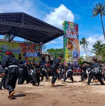 PT Timah Dukung Festival Ruwah dan Perang Ketupat di Tempilang