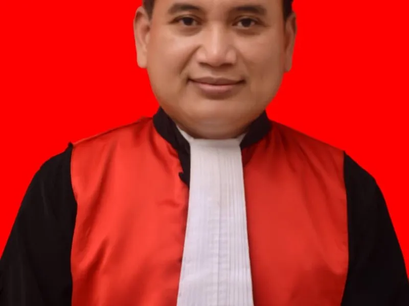Kompetensi Pengadilan Niaga dan Agama dalam Perlindungan Konsumen OJK