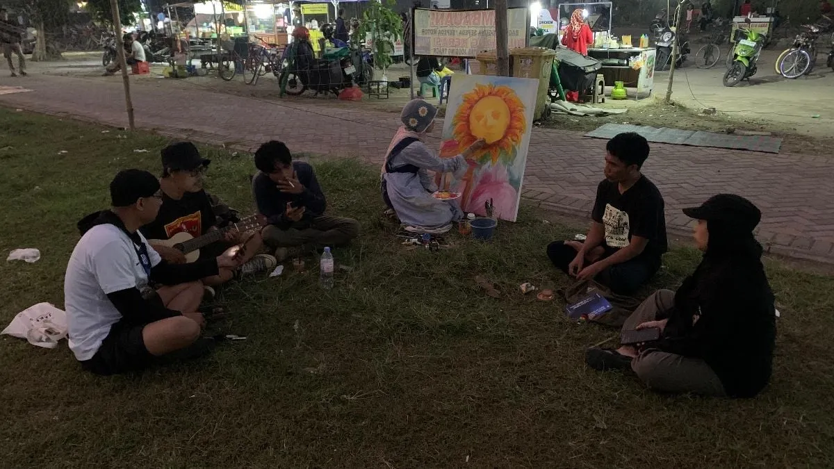Cicilan Huruf #5: Menyeduh Kata dan Melukis Luka di Senja Tulungrejo