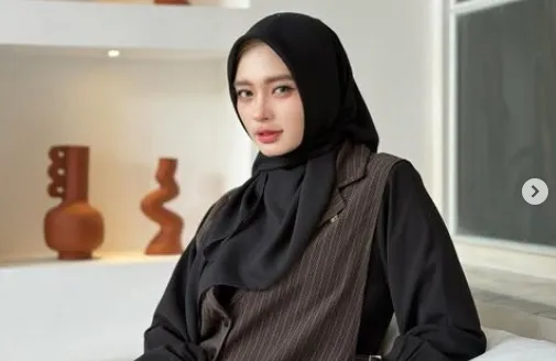 Inara Rusli Sindir Wardatina Mawa, Ajak Nikmati Ketenaran