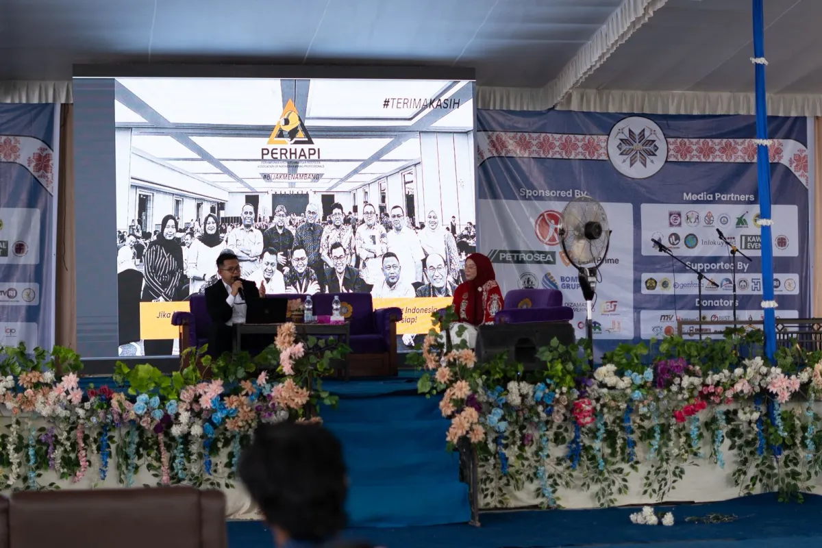Seminar Nasional: Generasi Muda Percepat Transformasi Digital Pertambangan