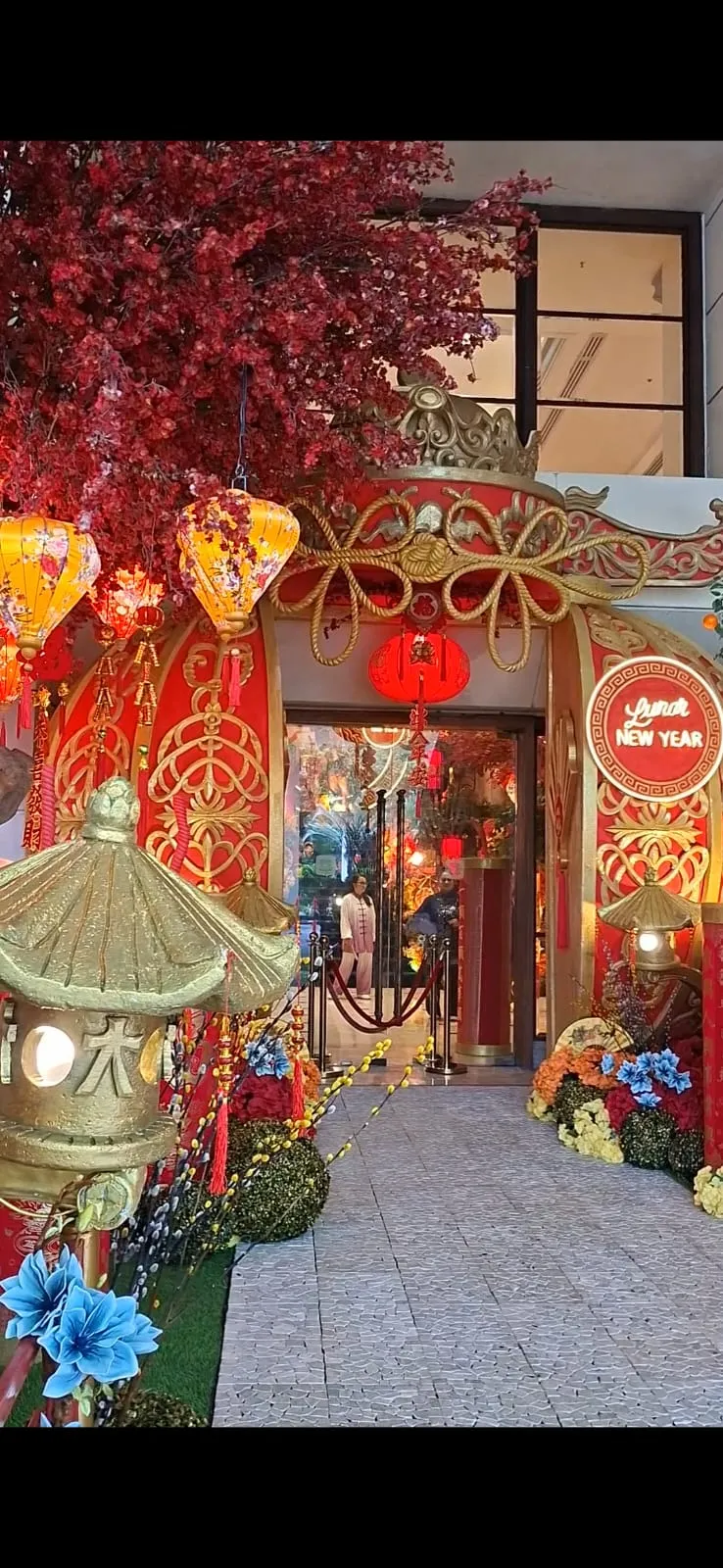 Hotel Borobudur Jakarta Rayakan Lunar New Year 2026 dengan Dekorasi Megah dan Bazaar Khas