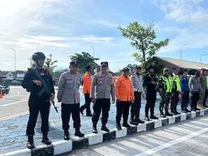 Pengamanan Ketat di Exit Tol Dumpil Madiun Selama Operasi Lilin Semeru 2025
