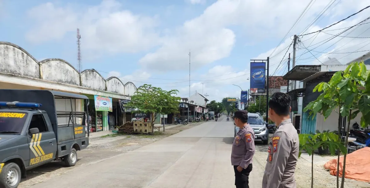 Polsek Sukosewu Lakukan Patroli Siang untuk Tingkatkan Keamanan Warga