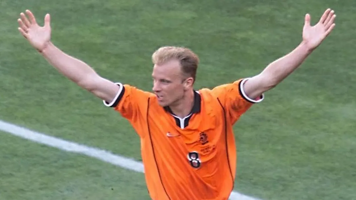 Dennis Bergkamp Kenang Gol Magis dan Harapan Belanda di Piala Dunia 2026