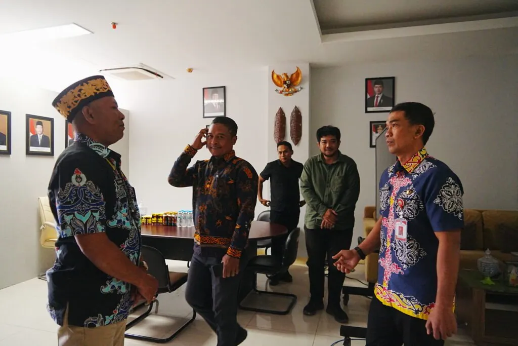 Sekprov Denny Pastikan Pelayanan Publik Optimal di Bulan Ramadan