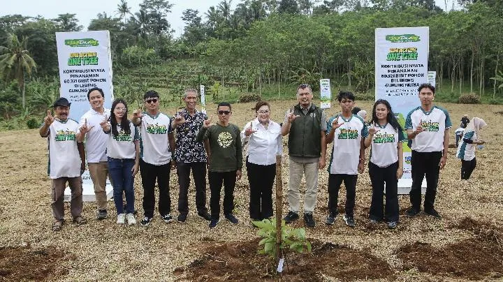 Djarum Foundation Tanam 60.321 Bibit Pohon untuk Konservasi dan Ekonomi Lokal di Lereng Muria
