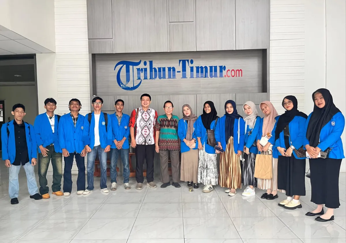 Mahasiswa Sosiologi Unismuh Kunjungi Redaksi Tribun Timur untuk Pembelajaran Jurnalistik