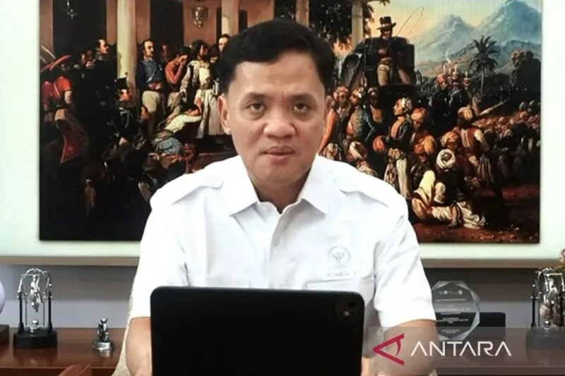 DPR Soroti Penahanan Guru Honorer Terkait Rangkap Pekerjaan