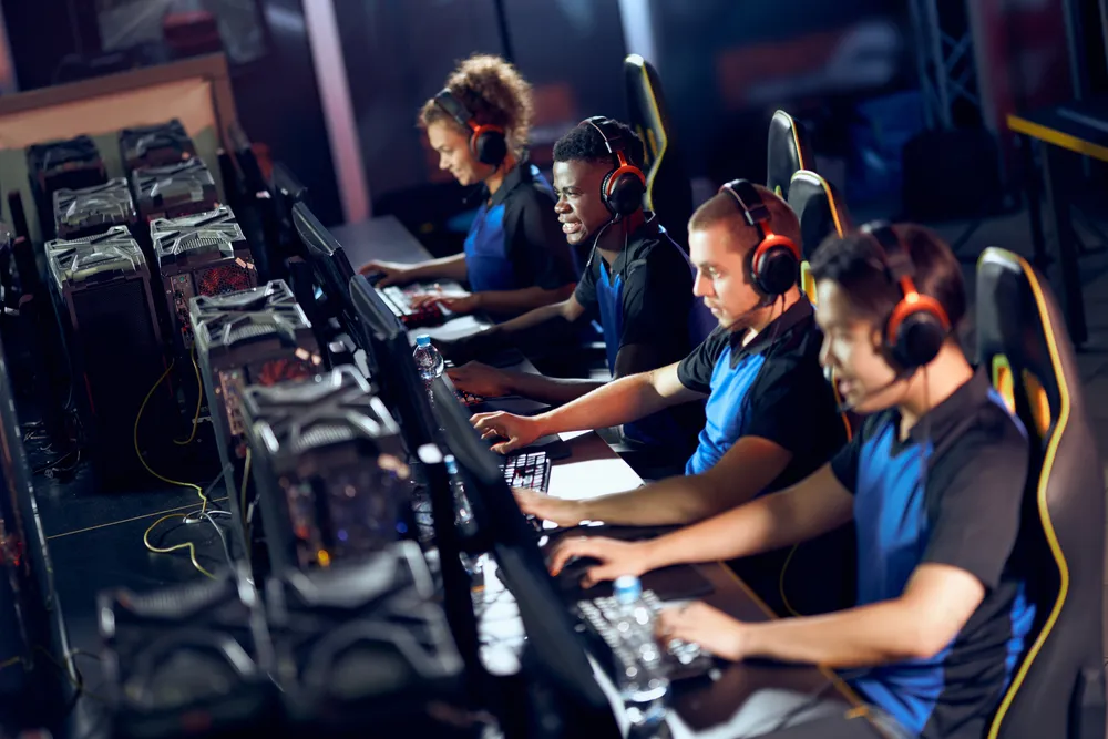 10 Tim Esport Terbaik Dunia dan Prestasi Gemilangnya