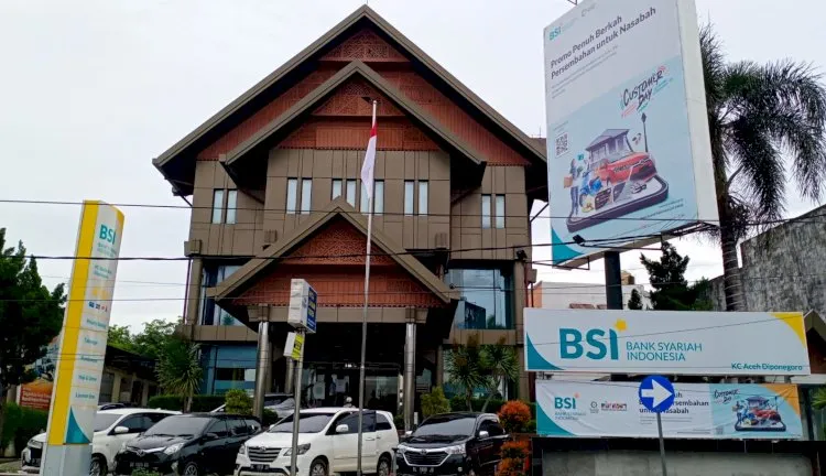 Pemahaman dan Tantangan Bank Syariah di Indonesia