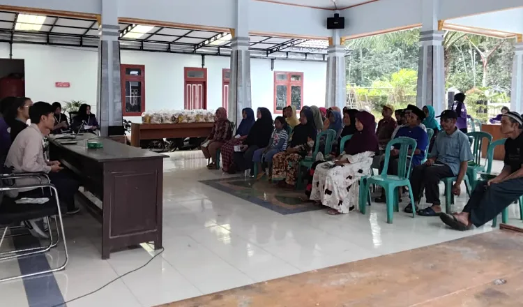 Mahasiswa Unair Gelar Edukasi BPJS Ketenagakerjaan di Desa Bulurejo, Banyuwangi