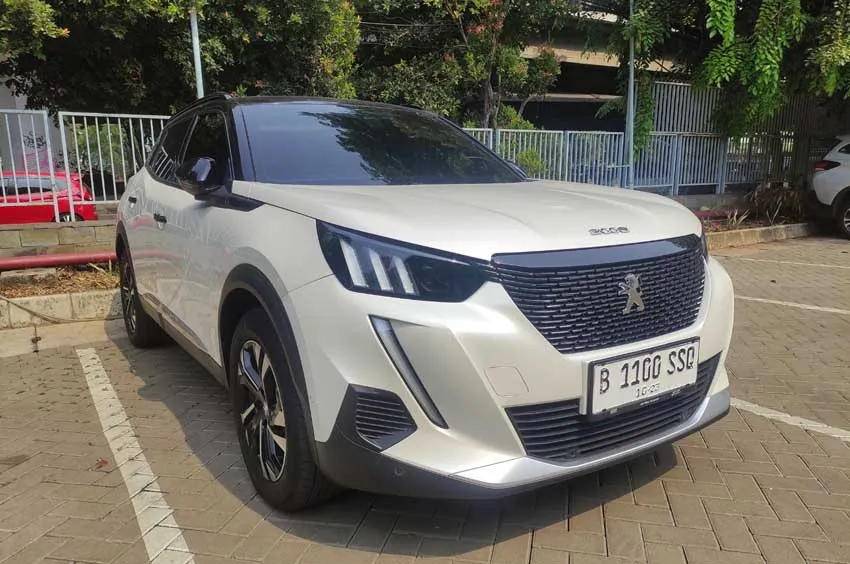 Peugeot 2008 Hadir dengan Desain Dua Warna yang Menarik