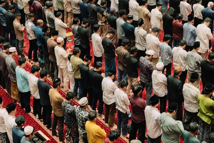 Peristiwa Isra Miraj: Kewajiban Sholat dari 50 Kali Menjadi 5 Kali
