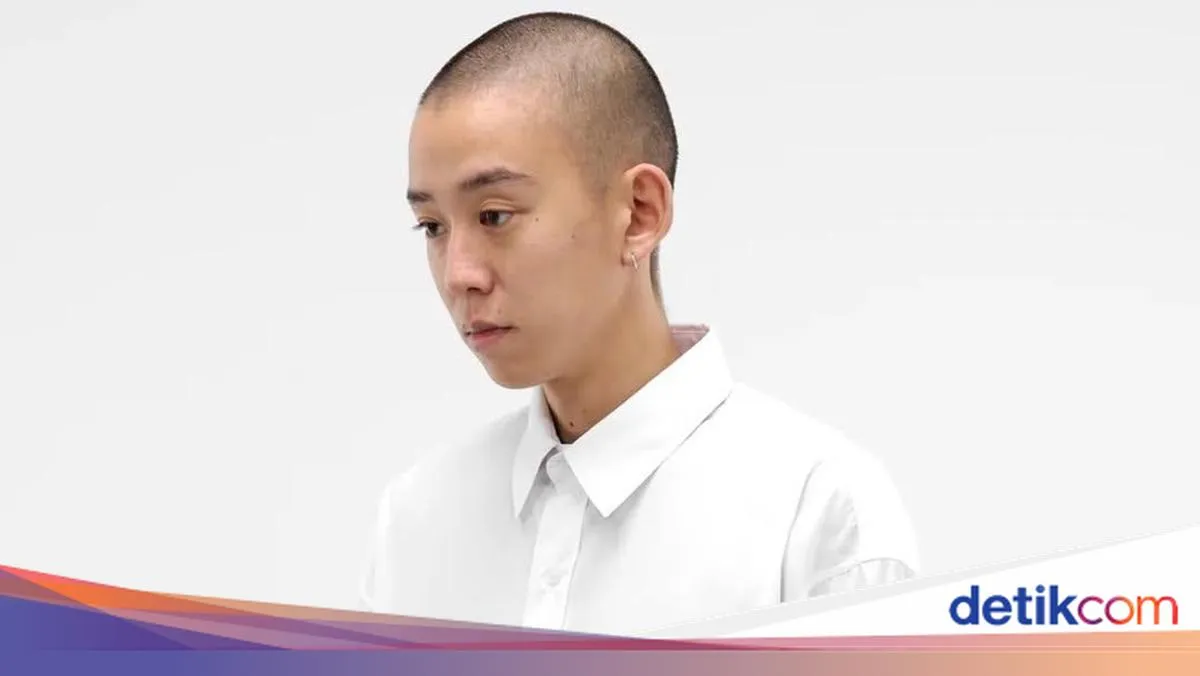 Vetements Luncurkan Kemeja Putih Bekas Setrika Gosong dengan Harga Mencengangkan