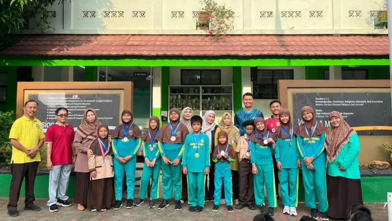 Siswa MIN 4 Jakarta Raih Prestasi Gemilang di Kejuaraan Memanah Cakra Buana Championship 3