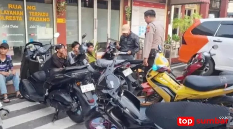 Polresta Padang Amankan 14 Remaja dan 10 Motor dalam Operasi Balap Liar di Taman Melati