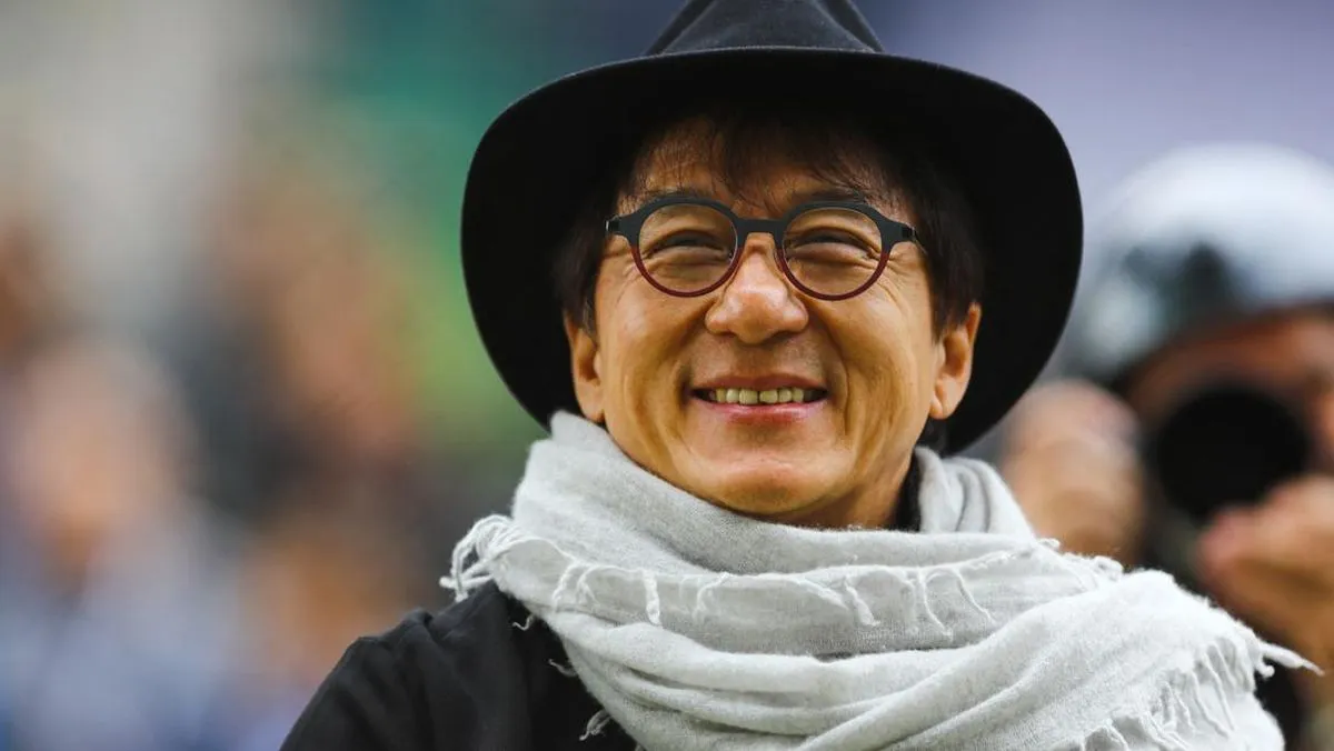 Debut Jackie Chan di Milan Fashion Week Viral Jadi Meme Kocak
