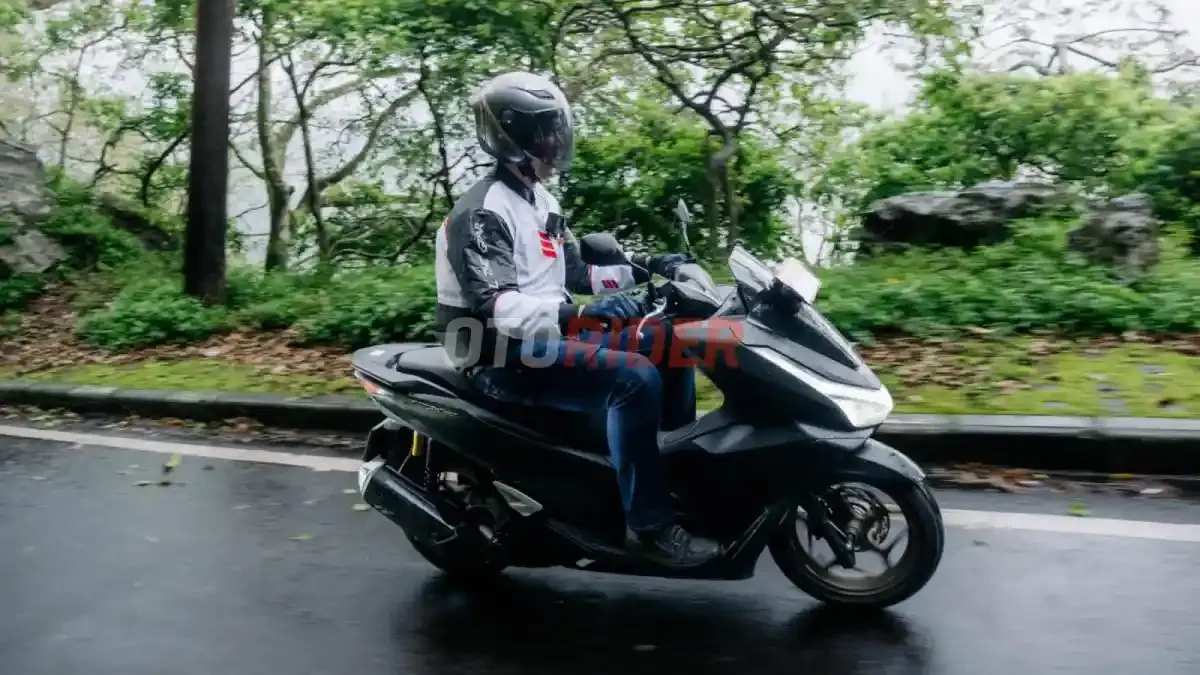 Harga dan Spesifikasi Terbaru Honda PCX 160 November 2025