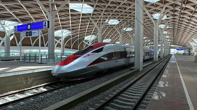 Warga Dapat Menikmati Kereta Cepat Jakarta-Bandung Secara Gratis Mulai Hari Ini