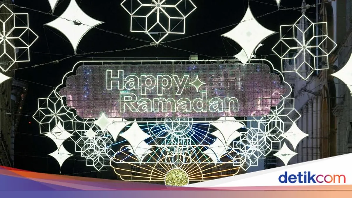 London Hiasi Langit dengan 30.000 Lampu untuk Sambut Ramadan