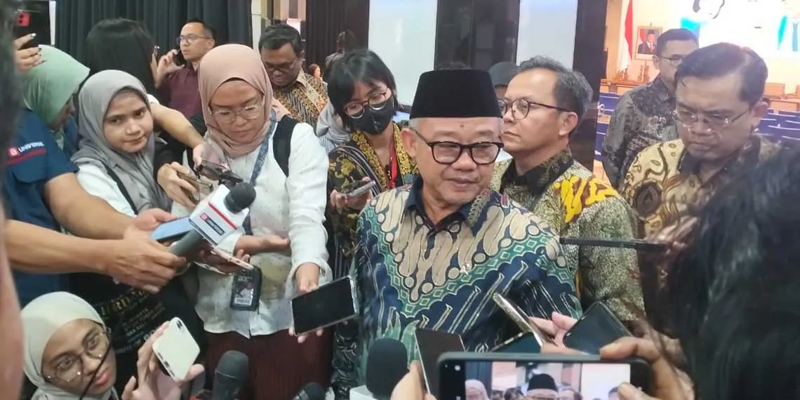 Mendikdasmen Tegaskan Program MBG Tak Kurangi Anggaran Pendidikan