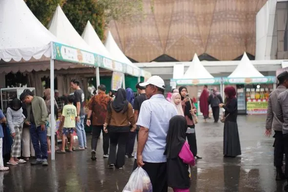 Wisata Belanja Ramadan 2026 Ramai di Halaman GOR Segiri