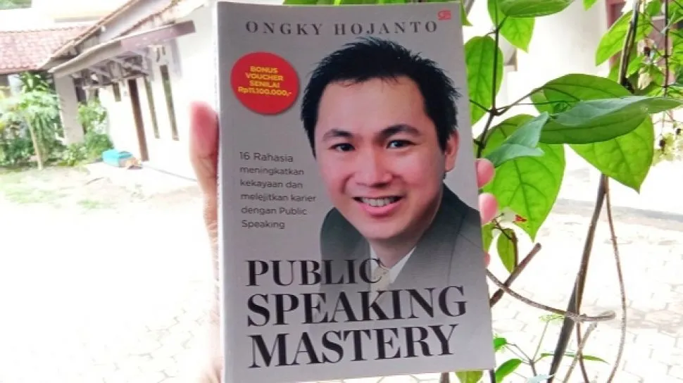 Mengenal Strategi Pembicaraan Publik Melalui Buku Public Speaking Mastery