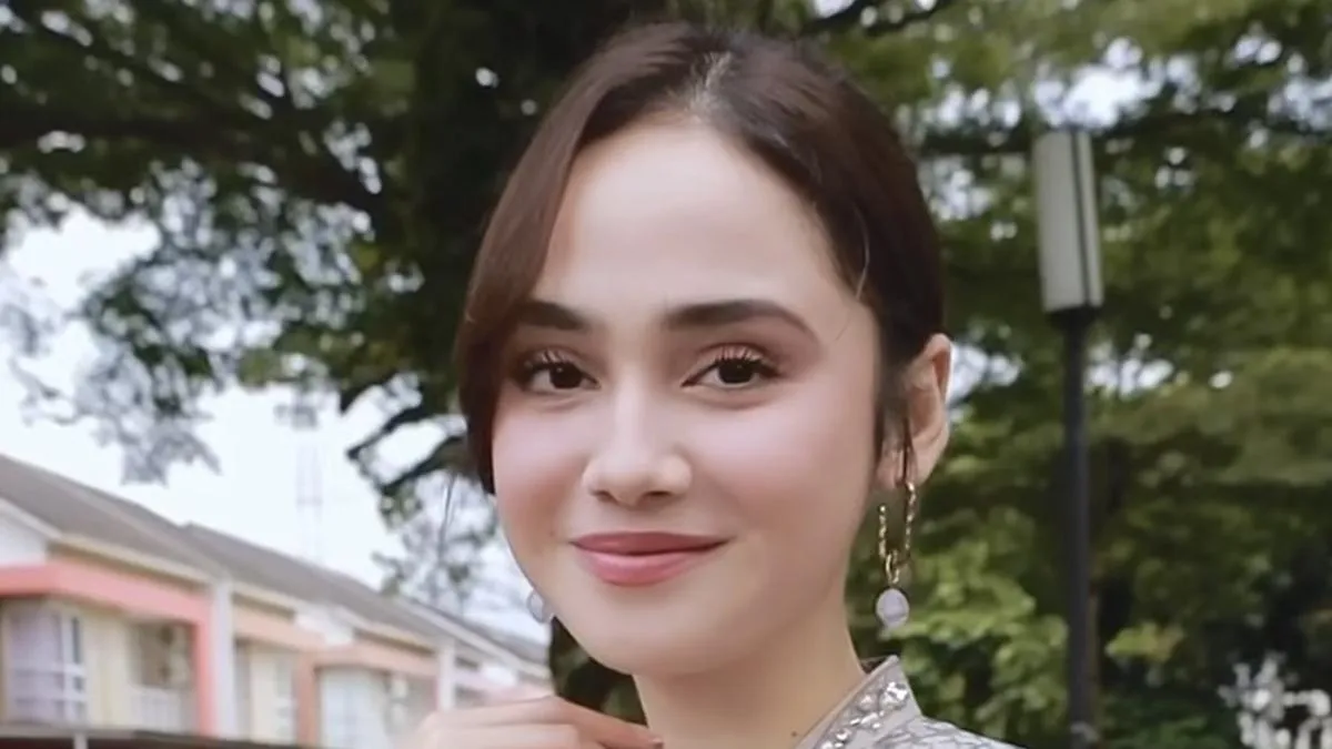 Syifa Hadju Tampilkan Busana Muslim Elegan untuk Ramadan dan Lebaran
