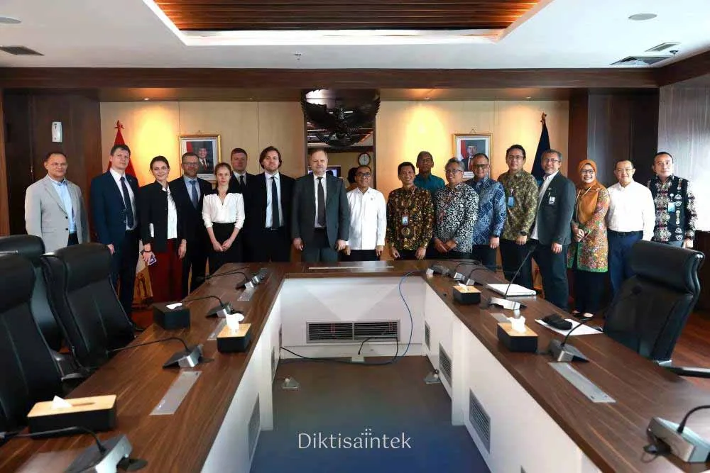 Kerja Sama Pendidikan Tinggi RI-Rusia Diperkuat Melalui Pertukaran Mahasiswa dan Riset