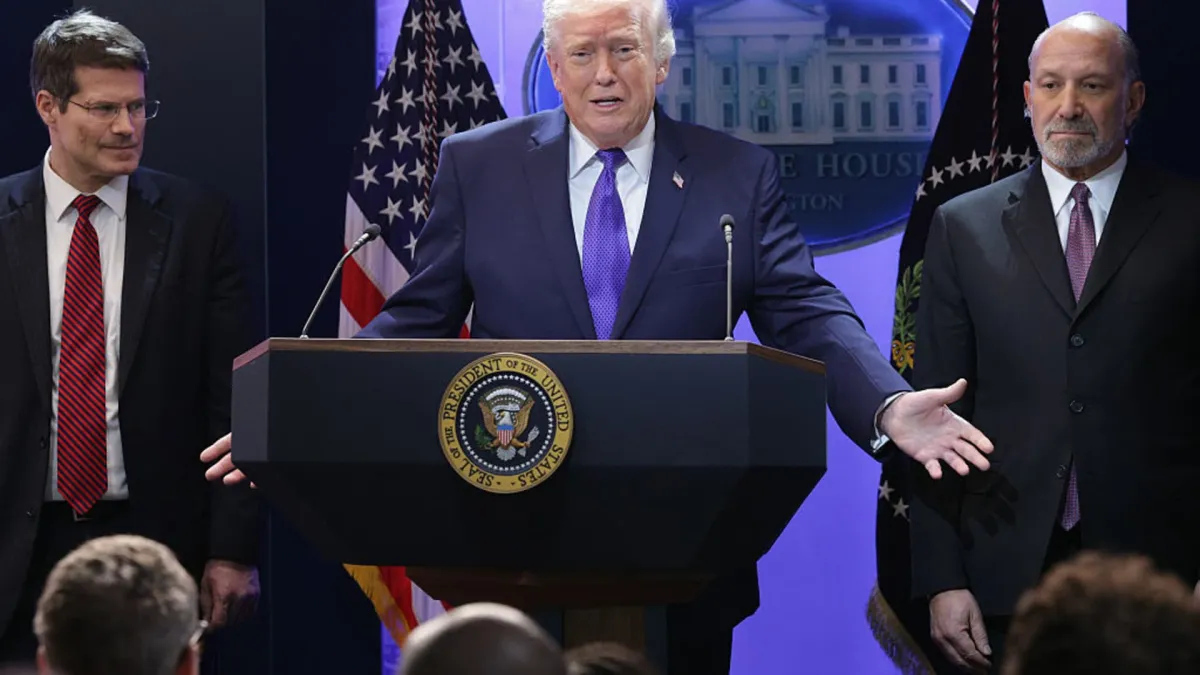 Trump Terapkan Tarif Global 10 Persen Pasca Putusan Mahkamah Agung