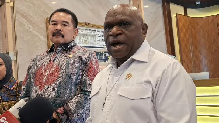 Menteri HAM Tegaskan Pemerintah Tidak Terlibat dalam Teror BEM UGM