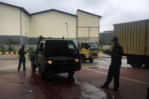 Industri Kaca Soroti Dampak Impor Mobil Pick Up dari India