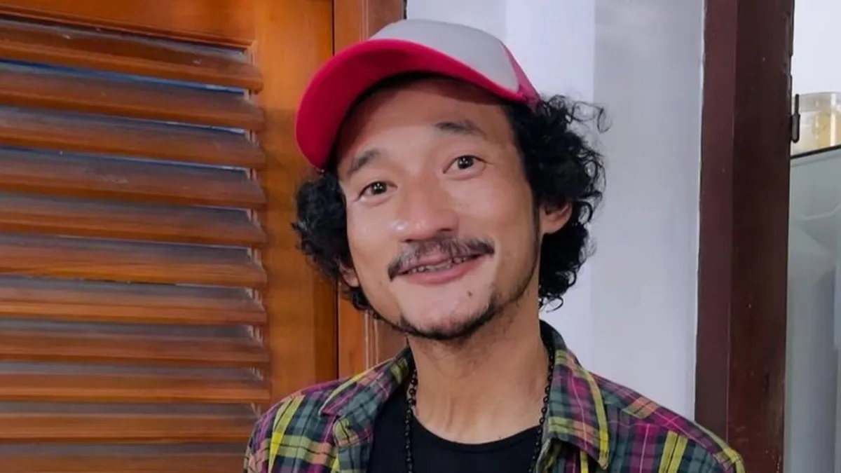 6 Selebriti Tinggalkan Dunia Hiburan untuk Hidup Sederhana dan Berarti