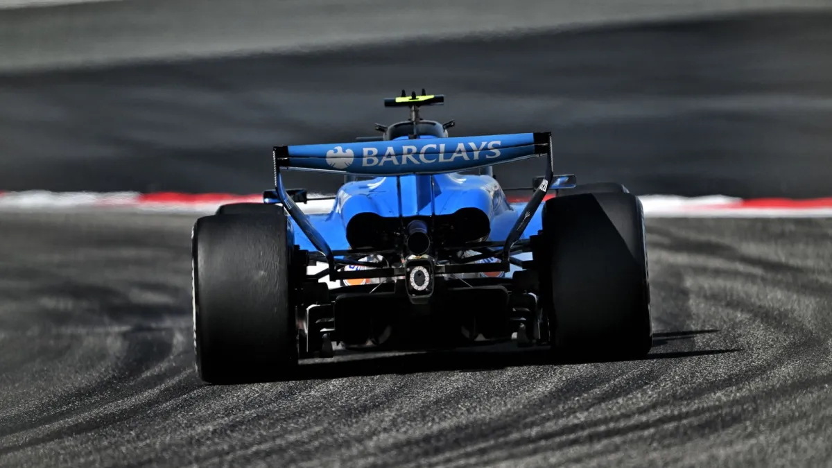 Carlos Sainz Minta FIA Evaluasi Regulasi Energi F1 2026