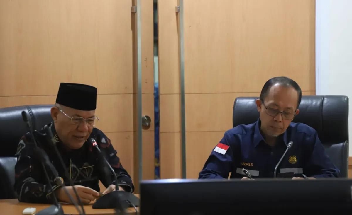 Bupati Banggai Kepulauan Bahas Pengembangan Energi Terbarukan dan Penerangan Jalan