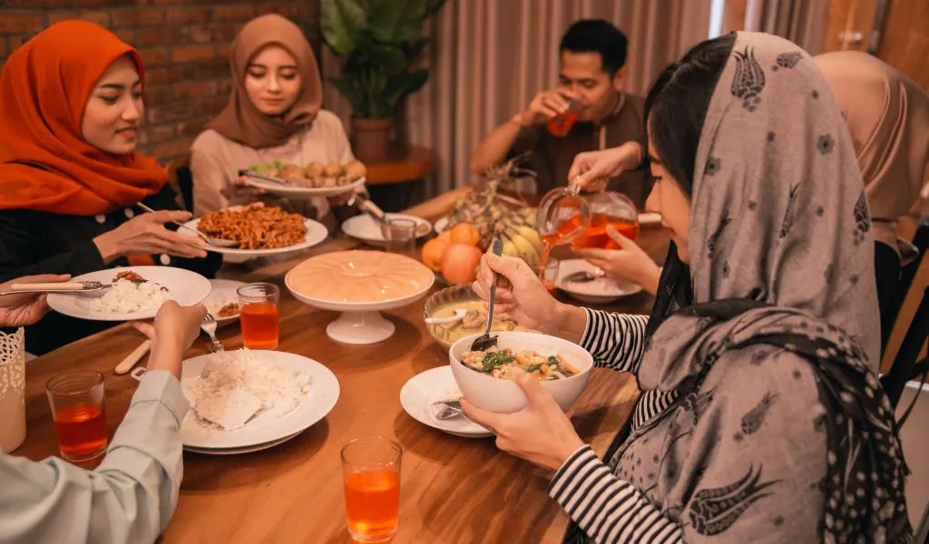 Tips Buka Puasa Bersama agar Lebih Berkesan