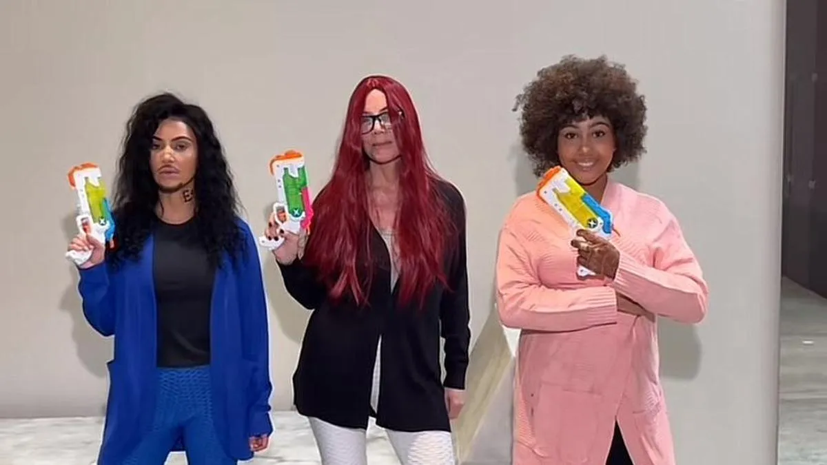 Kim Kardashian dan North West Bertransformasi Jadi Seleb TikTok Meriahkan Halloween