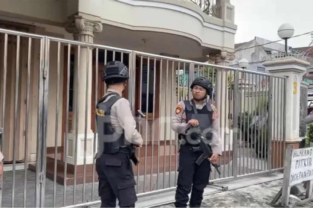 Bareskrim Geledah Rumah di Surabaya Terkait Dugaan TPPU Emas Ilegal Rp25,8 Triliun