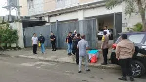 Bareskrim Polri Geledah Kantor Peleburan Emas terkait Kasus Pencucian Uang