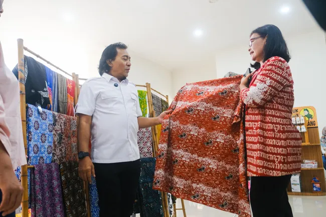 Senator Komeng Tinjau Wisata dan UMKM di Magelang